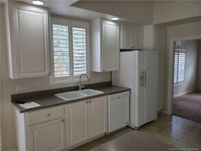 11300 SW Northland Dr in Port St. Lucie, FL - Foto de edificio - Building Photo