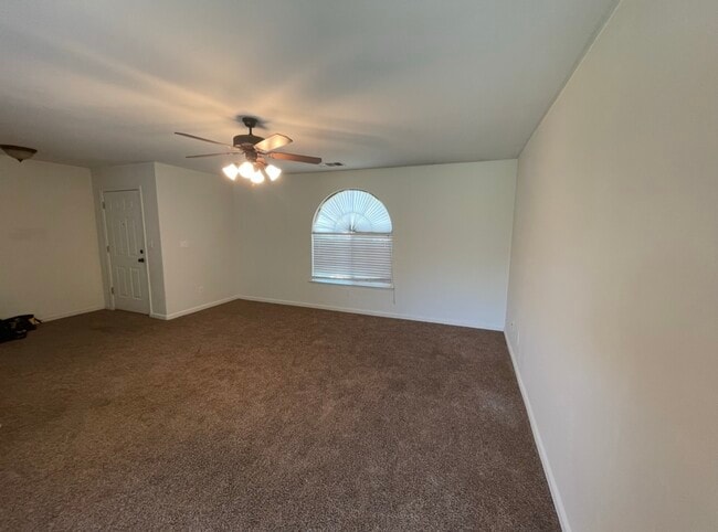 109 Medina Ct in Arvin, CA - Building Photo - Building Photo