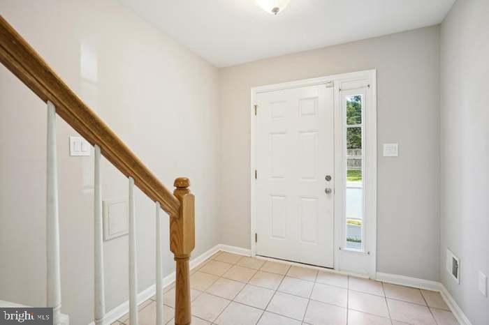 22989 Whitehall Terrace in Sterling, VA - Building Photo