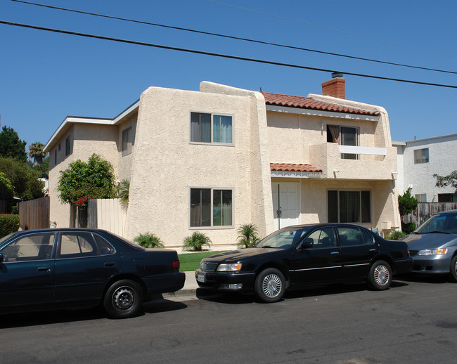 16681 Dolores St in Huntington Beach, CA - Building Photo - Building Photo