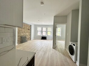 7503 N Eastlake Terrace-Unit -1 in Chicago, IL - Building Photo - Building Photo