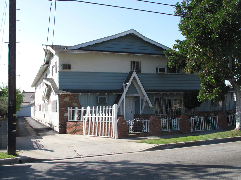 4838 Live Oak St in Cudahy, CA - Foto de edificio