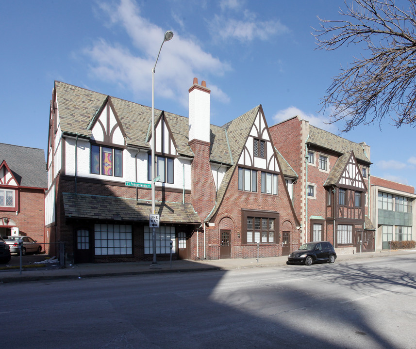 El Dee Apartments in Indianapolis, IN - Building Photo