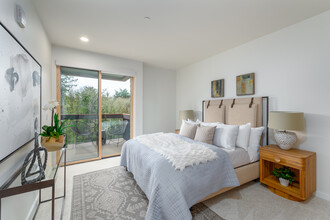 Birnam Oaks at Waverley Greens in Milwaukie, OR - Building Photo - Interior Photo