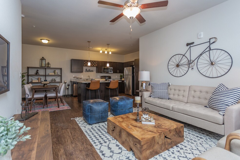 Reyn Rock Plaza Senior Housing Apartments Castle Rock, CO Apartments