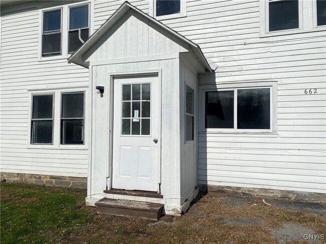 660 County Rte 1 in Oswego, NY - Foto de edificio - Building Photo