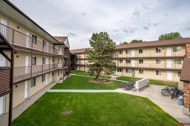 West Main Flats in Bozeman, MT - Building Photo - Building Photo