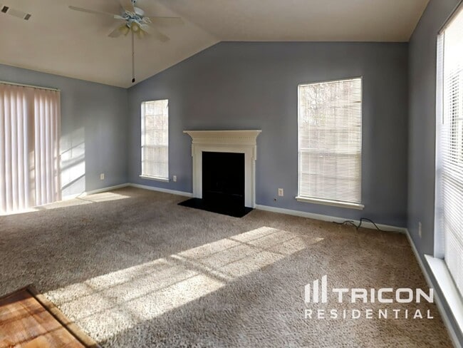 2755 Wildflower Ln SW in Snellville, GA - Building Photo - Building Photo