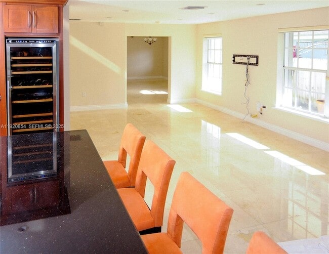 6384 SW 31st St in Miami, FL - Building Photo - Building Photo