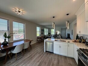 16 Foster Ct in Medford, MA - Building Photo - Building Photo
