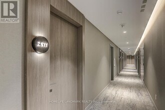 161 Roehampton Ave in Toronto, ON - Building Photo - Building Photo