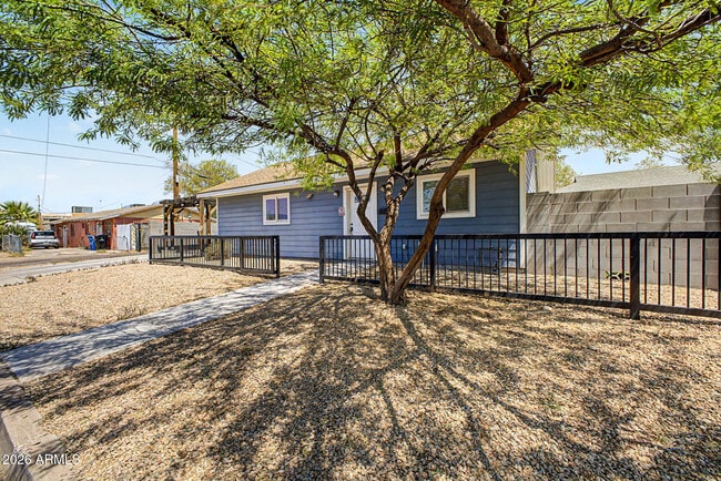 property at 505 N 16th Ave