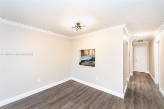 201 Galen Dr in Key Biscayne, FL - Building Photo - Building Photo