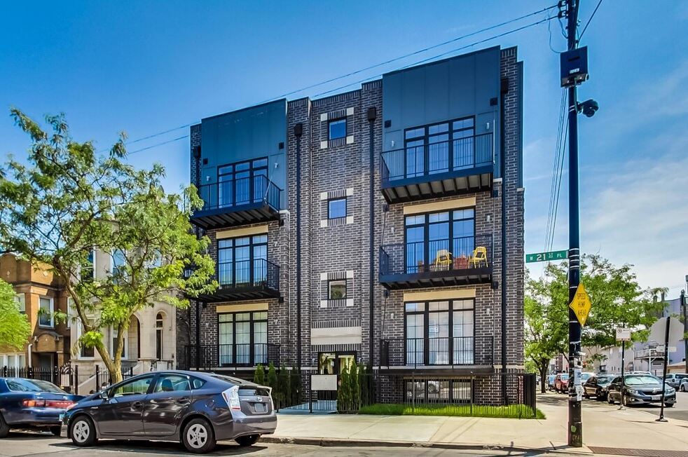 2157 W. 21st Plz (Co-Living) in Chicago, IL - Foto de edificio