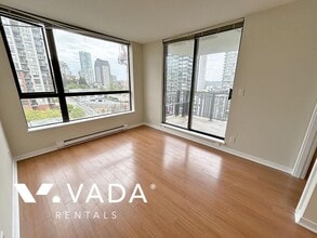 833 Agnes St in New Westminster, BC - Building Photo - Building Photo