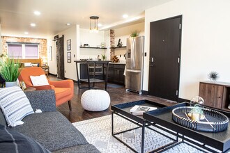 144 E 21st St, Unit 2 in Tulsa, OK - Building Photo - Building Photo