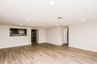 3914 Pensdale Dr in New Port Richey, FL - Building Photo - Building Photo