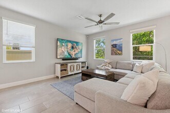 3901 SE Mentmore Ln in Stuart, FL - Building Photo - Building Photo