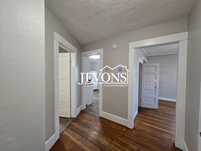 402 S 7th Ave, Unit B in Yakima, WA - Building Photo - Building Photo