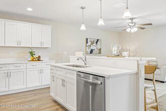 177 Autumn Woods Dr in Melbourne, FL - Building Photo - Building Photo