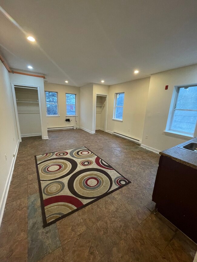 3427 N 2nd St, Unit 2f