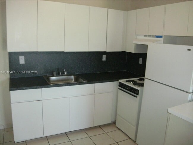 3901 SW 109th Ave in Miami, FL - Building Photo - Building Photo