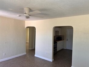 1401 31st St S in St. Petersburg, FL - Building Photo - Building Photo