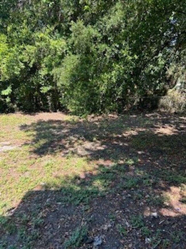 10016 N 14th St in Tampa, FL - Building Photo - Building Photo