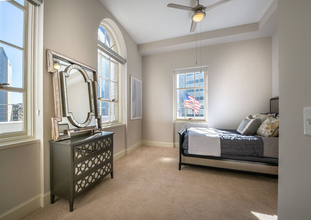 412 N Ervay St in Dallas, TX - Building Photo - Building Photo