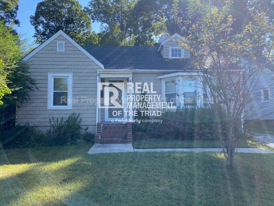 1223 Ebert St in Winston-Salem, NC - Building Photo