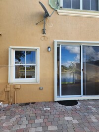 948 SW 144th Ave in Pembroke Pines, FL - Building Photo - Building Photo