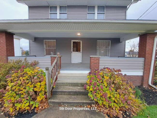 6312 Louisville St NE, Unit Down in Louisville, OH - Building Photo - Building Photo