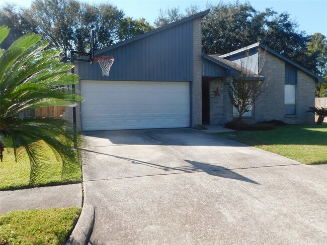 3014 Windemere Dr in Pearland, TX - Building Photo - Building Photo