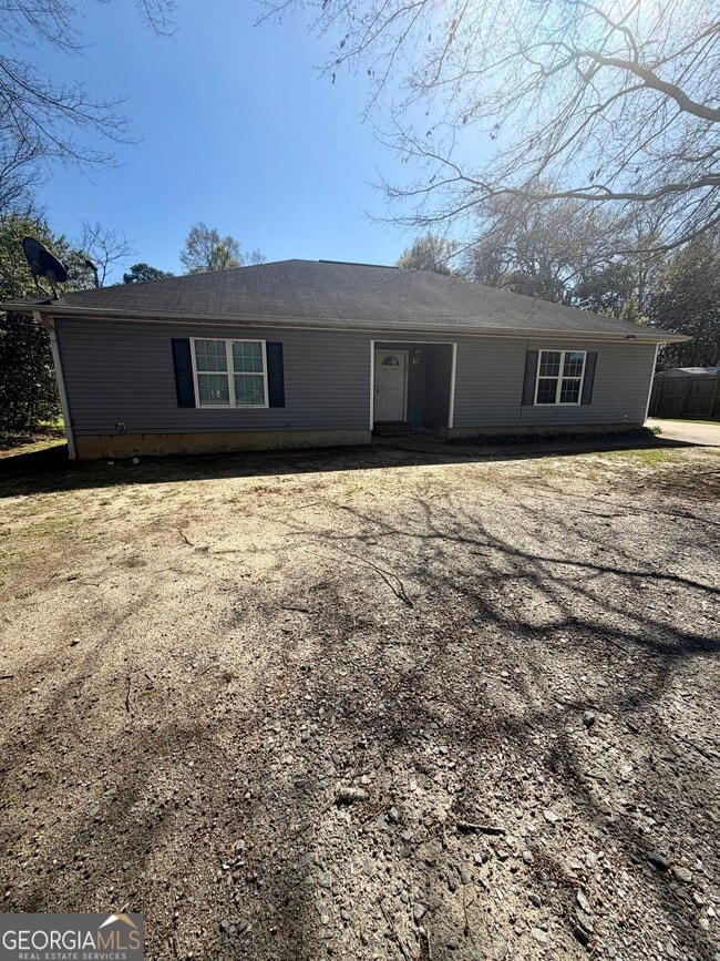 806 E Church St in Fort Valley, GA - Building Photo - Building Photo