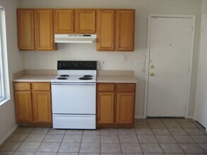4807 Georges Farm in San Antonio, TX - Building Photo - Building Photo