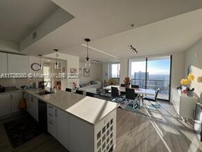 999 SW 1st Ave, Unit # 3012 in Miami, FL - Building Photo - Building Photo