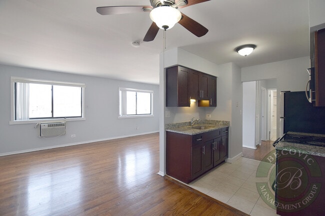 7545 N Winchester Ave in Chicago, IL - Building Photo - Building Photo