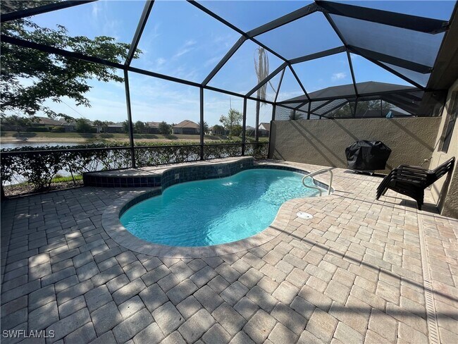 7631 Jacaranda Ln in Naples, FL - Building Photo - Building Photo