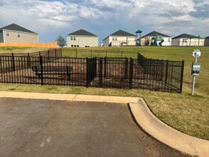8 Beachley Pl in Simpsonville, SC - Foto de edificio - Building Photo
