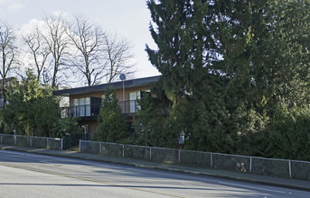 5468 Hastings St in Burnaby, BC - Building Photo - Building Photo