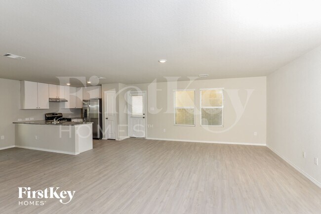 6457 Cotton Ridge in San Antonio, TX - Foto de edificio - Building Photo