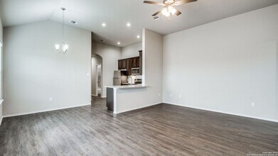 9212 Canyon Bnd in Converse, TX - Building Photo - Building Photo