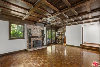 1926 Mt Olympus Dr in Los Angeles, CA - Building Photo - Building Photo