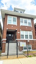 6751 S Campbell Ave in Chicago, IL - Building Photo - Building Photo