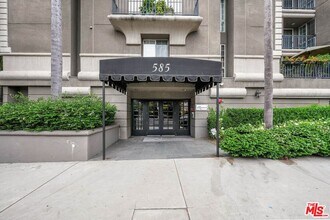 585 N Rossmore Ave in Los Angeles, CA - Building Photo - Building Photo