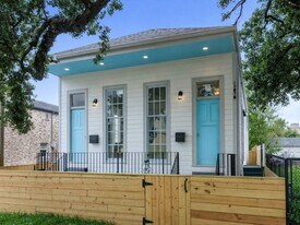 2618 Josephine St in New Orleans, LA - Building Photo