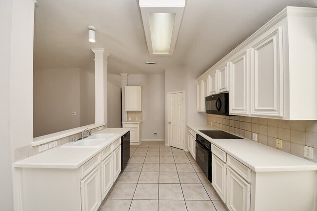 7207 Glenbank Way in Houston, TX - Building Photo - Building Photo