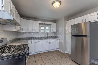 4604 Glenshade Ave in Cincinnati, OH - Foto de edificio - Building Photo