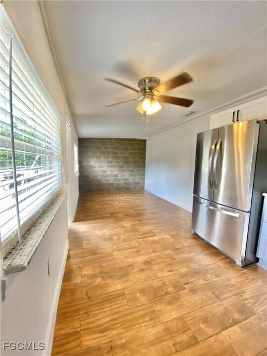 106 Leeland Heights Blvd W in Lehigh Acres, FL - Building Photo