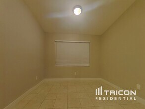 810 S Greenleaf Ln in Avondale, AZ - Building Photo - Building Photo